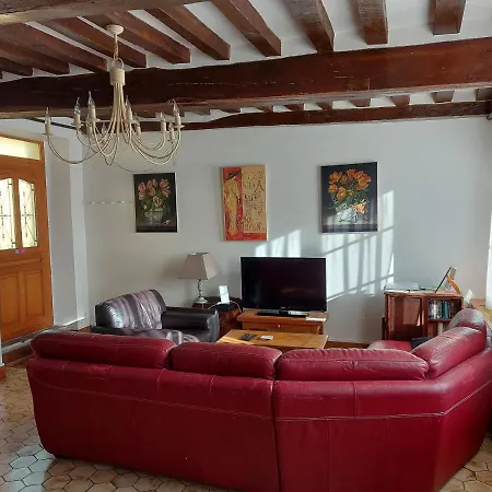 Chez Robins * Trie-Chateau