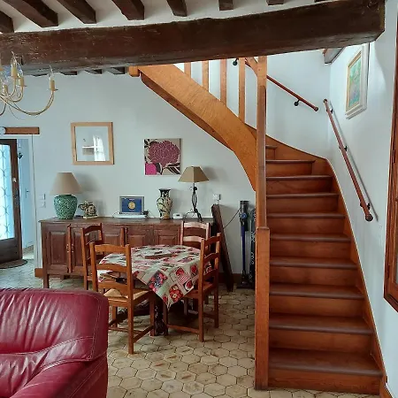 Holiday home Chez Robins Trie-Chateau